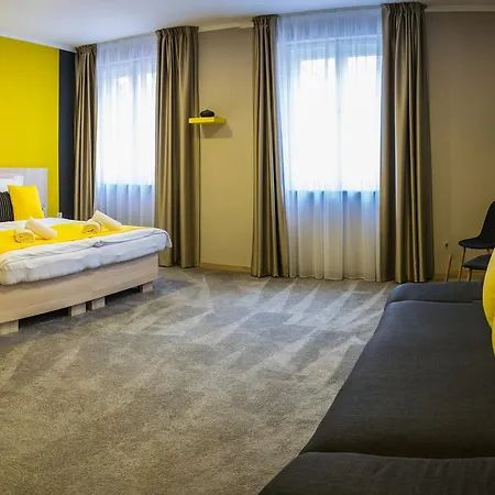 Erzsebet Szallo 3* Csongrád