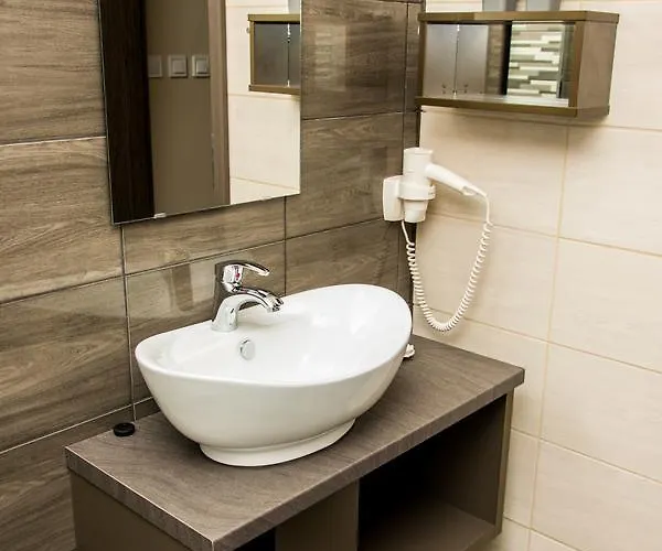 Erzsebet Hotell 3*